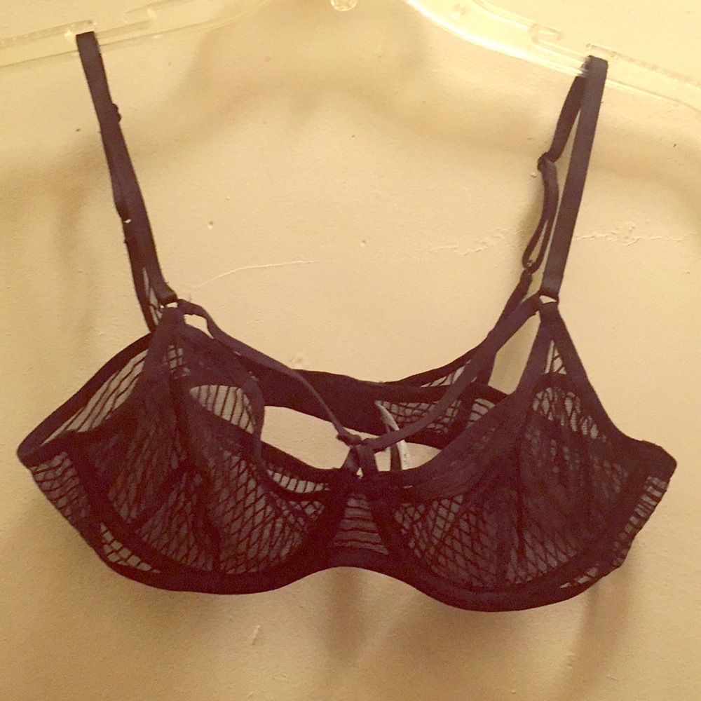 black bralette